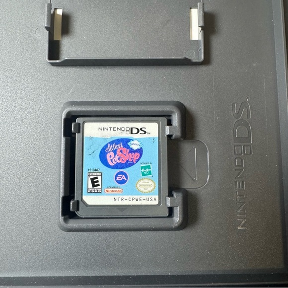 Littlest Pet Shop Winter Hiver (Nintendo DS, 2006)  Tested - Picture 4 of 5